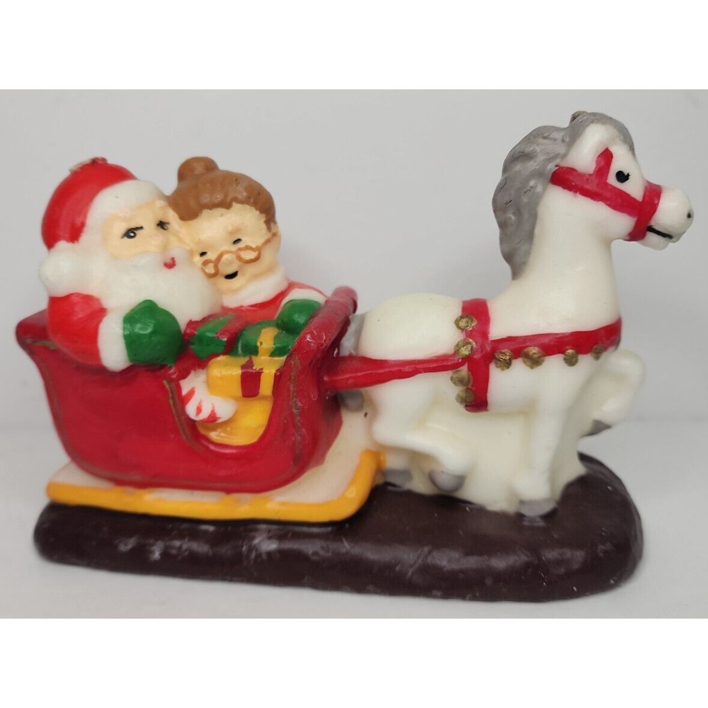 Vintage Santa & Mrs. Claus in the Sled Christmas Candle 6" x 3.5" SKU H131